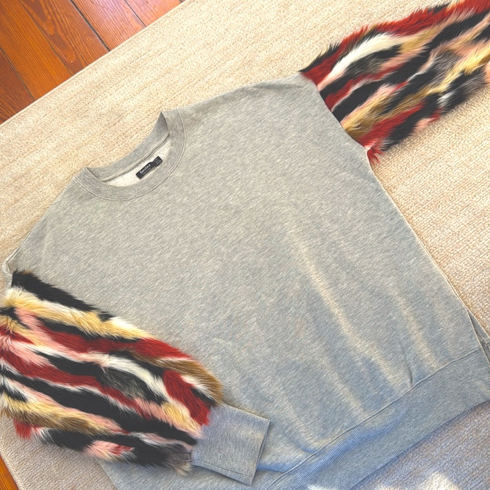 Sweatshirt w/faux multi colored fur sleeves - Picture 2 of 2